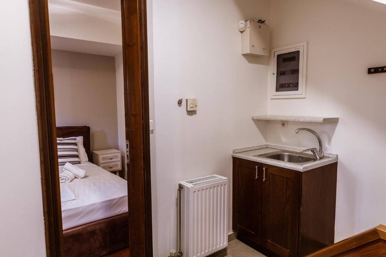 Cactus Maisonette Near Airport Villa Pórto Ráfti Eksteriør billede